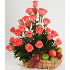 Arreglo de rosas con frutas en canasta a domicilio click aquí para ver mas  | Flores4u.com